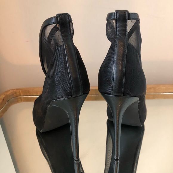 Heels - Picture 2 of 8